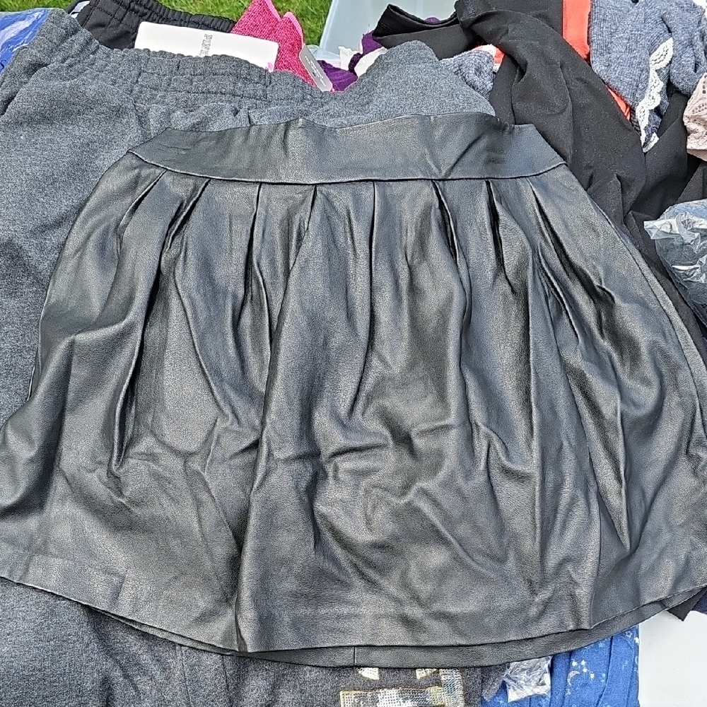 Elegant Black Leather Skirt